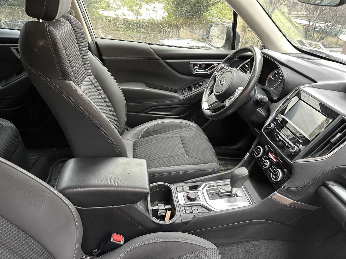 Subaru Premium 4dr All-Wheel Drive CV — миниатюра 2