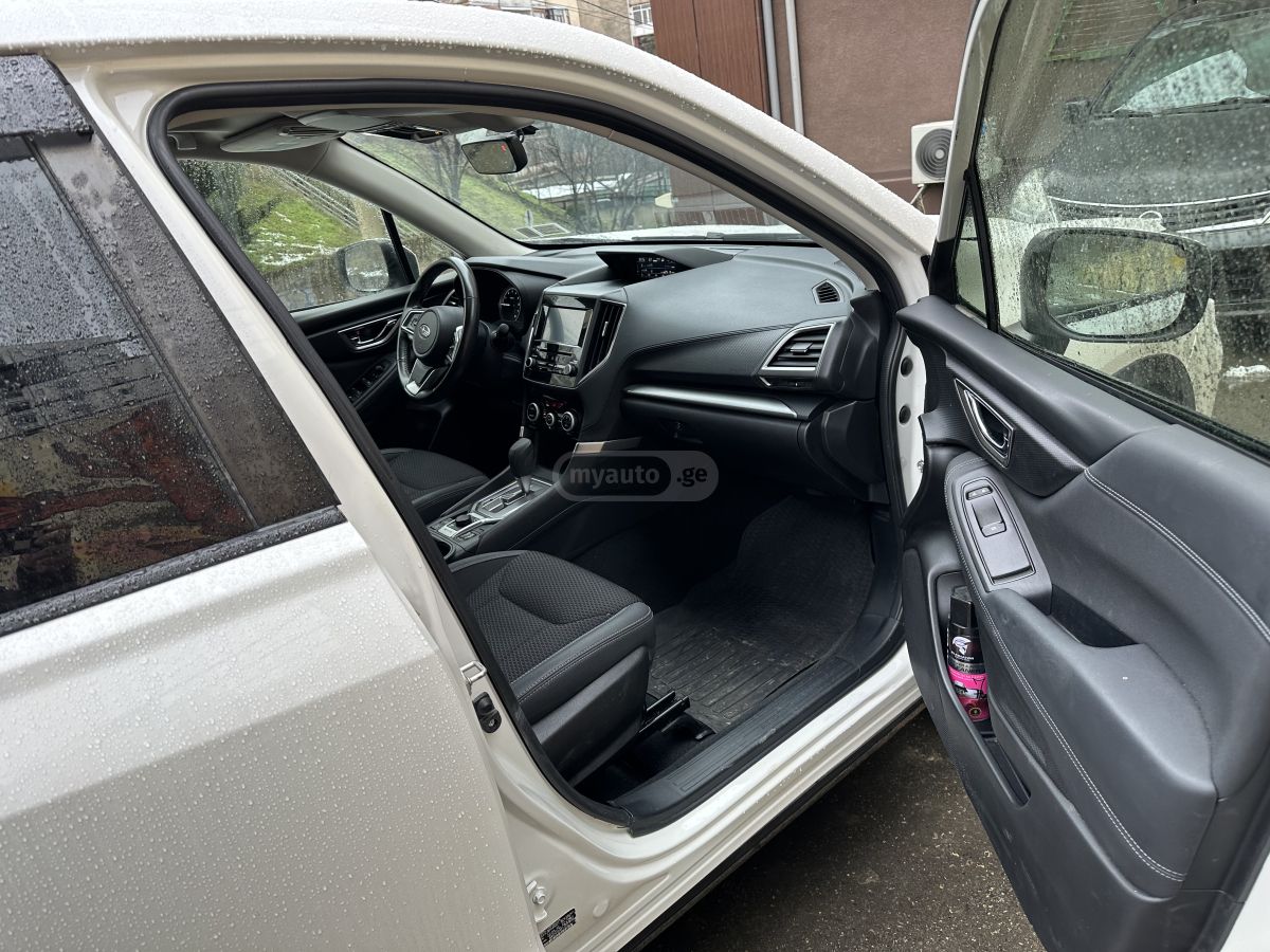 Subaru Premium 4dr All-Wheel Drive CV — миниатюра 3