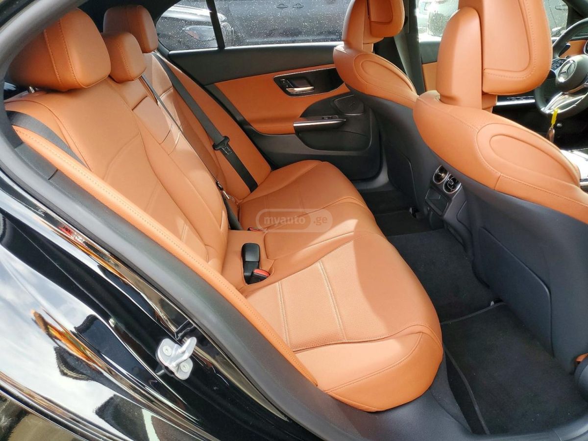 Mercedes-Benz C 300 2025 — миниатюра 10
