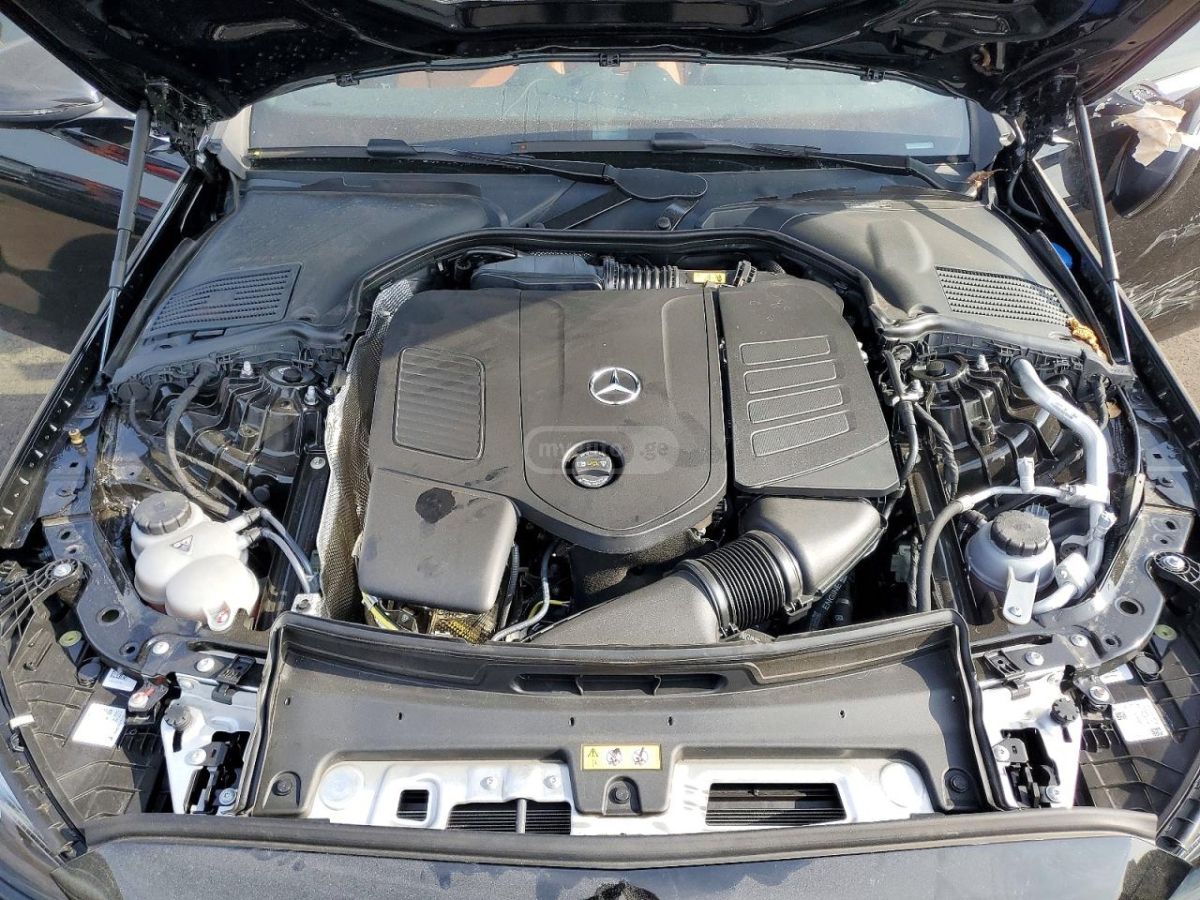 Mercedes-Benz C 300 2025 — миниатюра 11