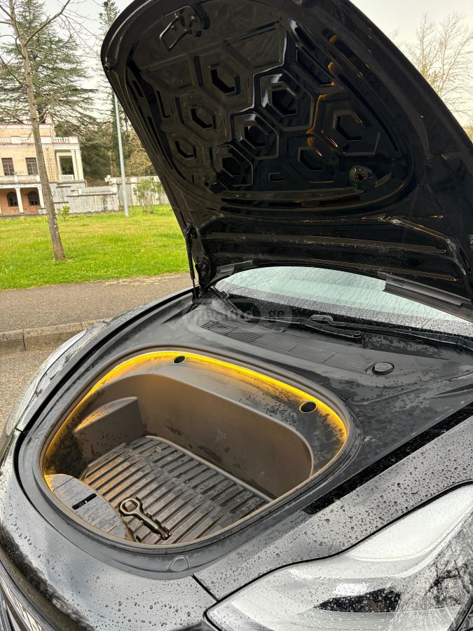 Tesla Model 3 - фото 12