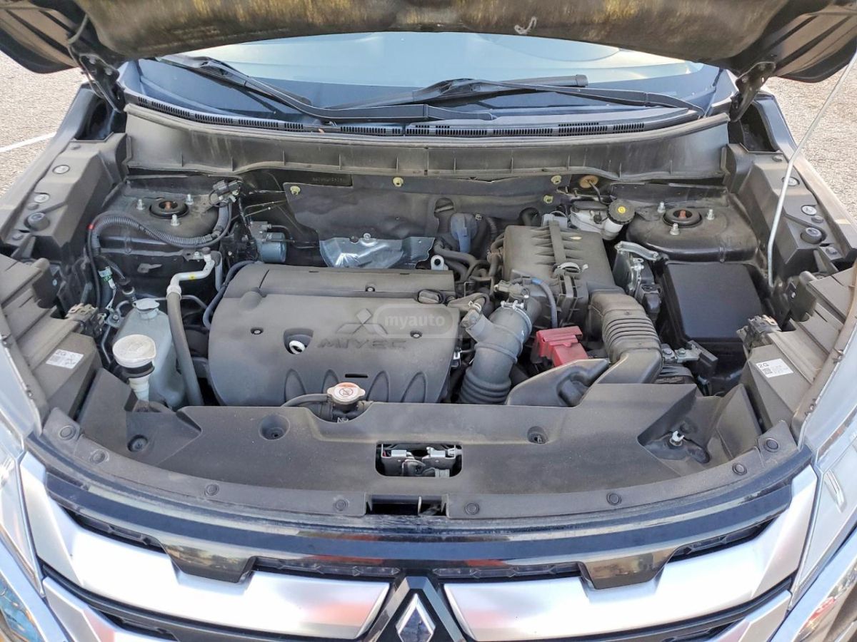 Mitsubishi Outlander Sport - фото 11