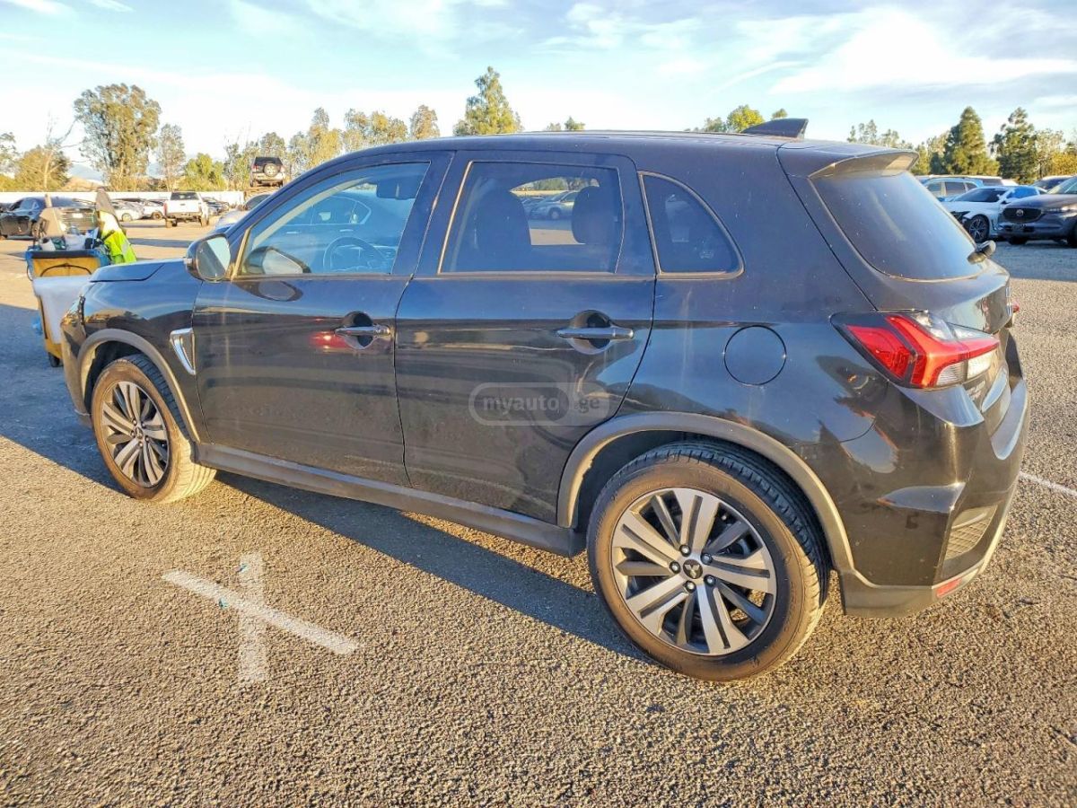 Mitsubishi Outlander Sport - фото 2