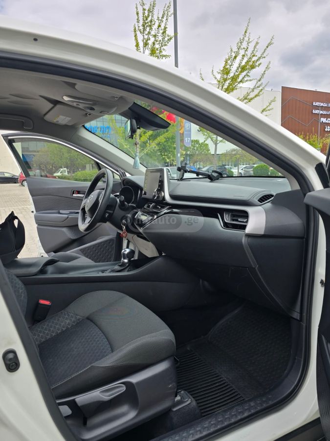Toyota CHR - фото 9