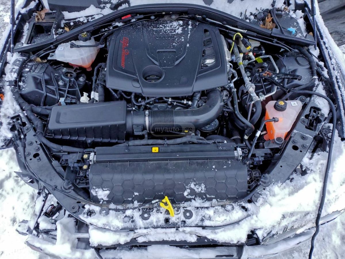 Alfa Romeo Giulia 2024 — миниатюра 11