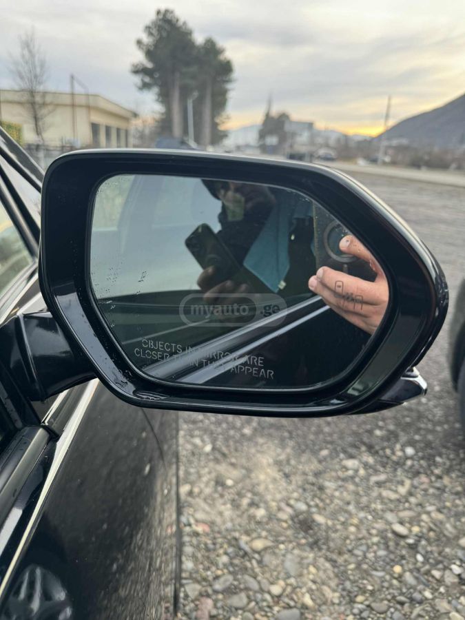 Toyota Prius - фото 7