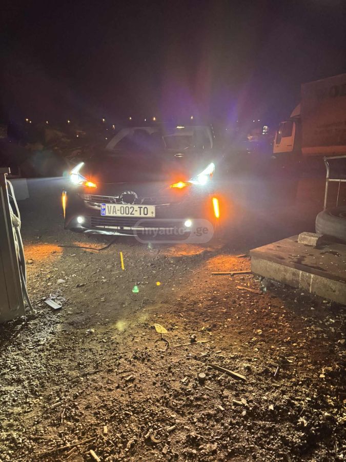 Toyota Prius - фото 8