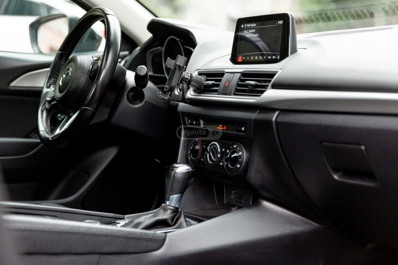 Mazda Mazda 3 - фото 9