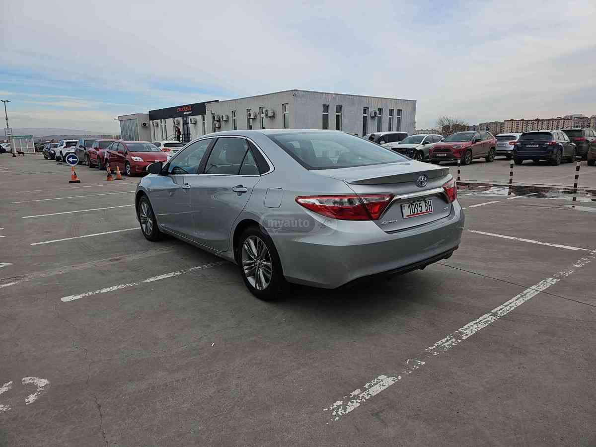 Toyota Camry - фото 6