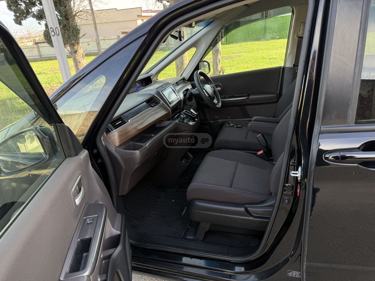 Honda Freed - фото 10