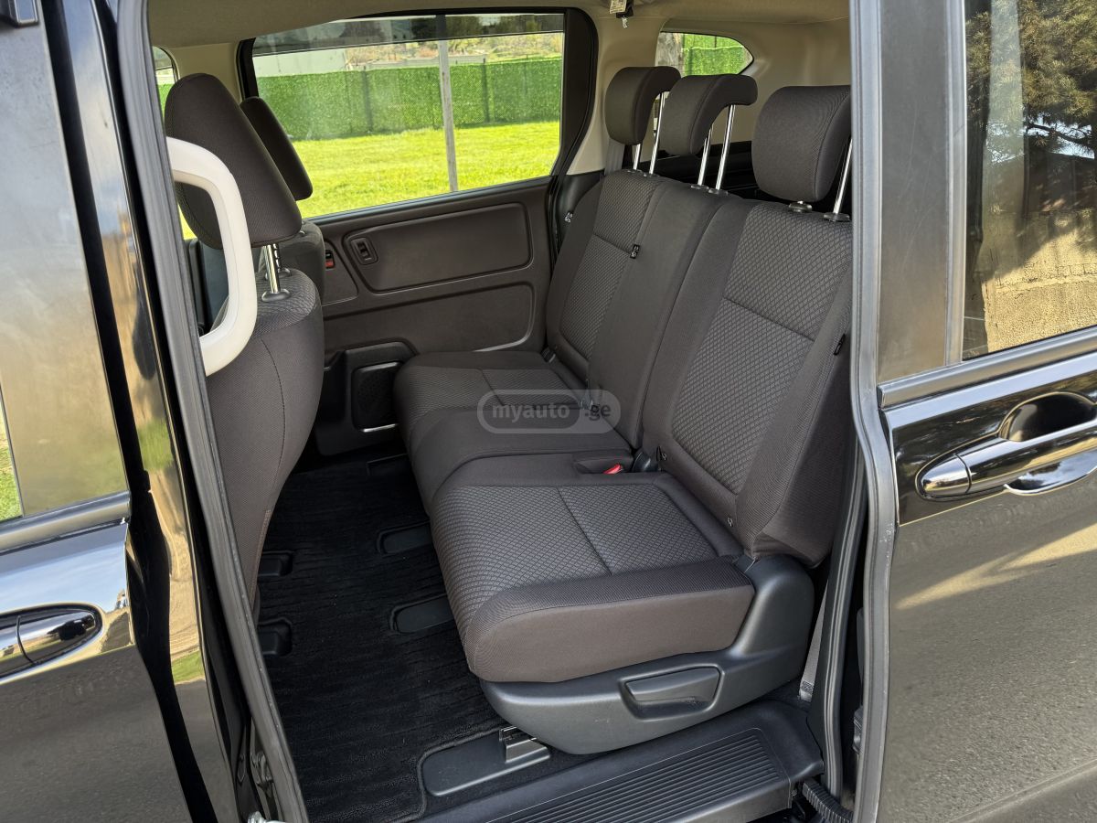 Honda Freed - фото 11