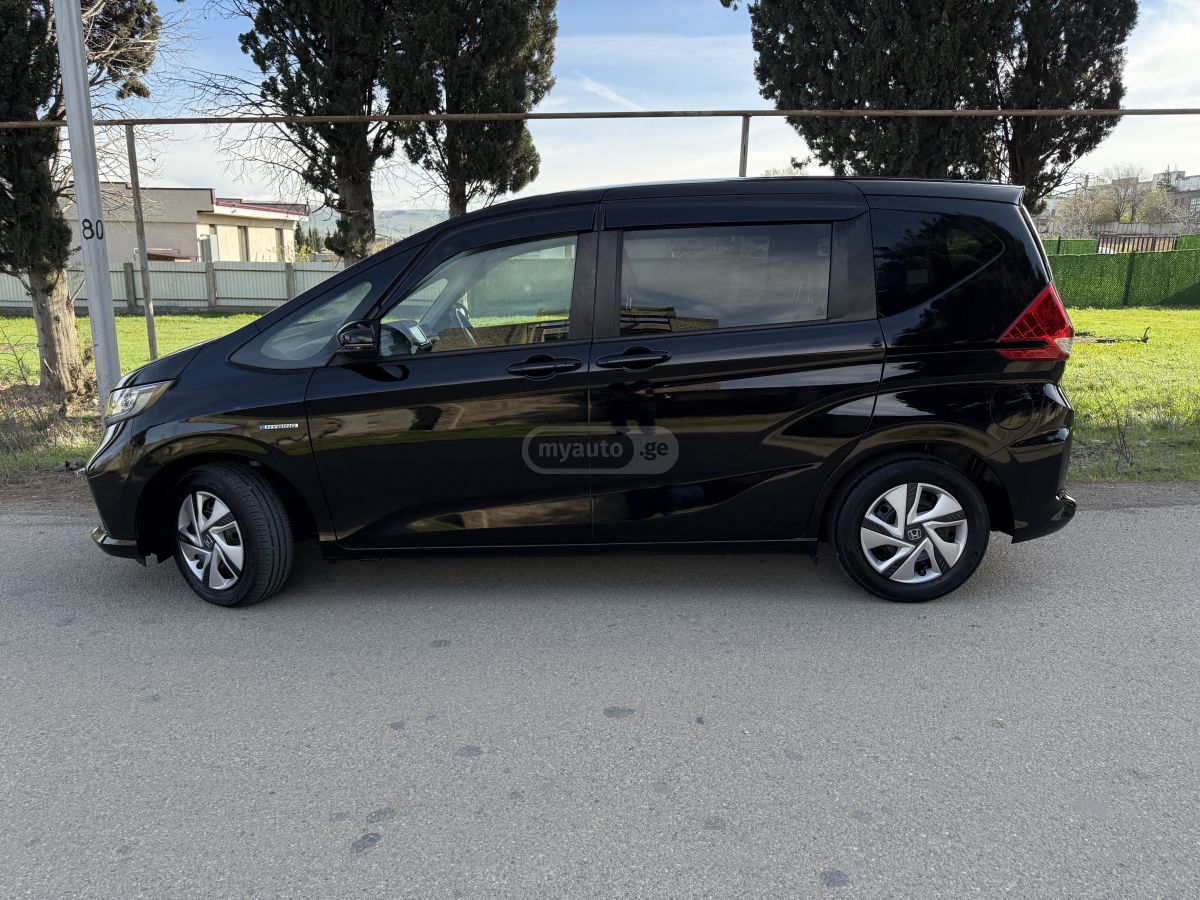 Honda Freed - фото 7