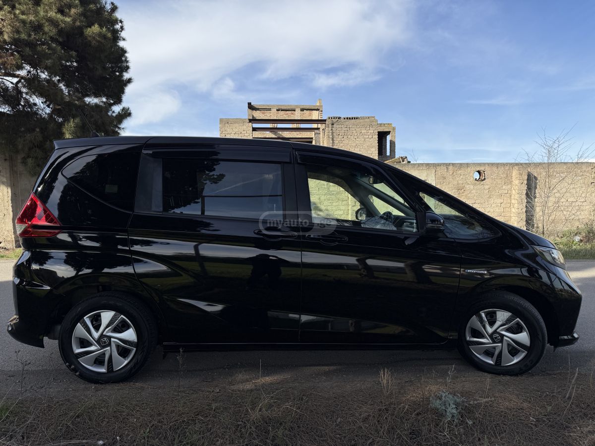 Honda Freed - фото 8