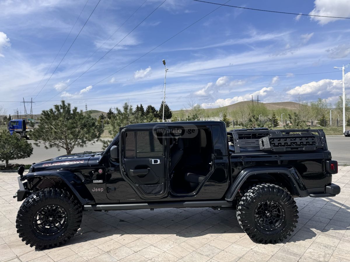 Jeep Gladiator - фото 11