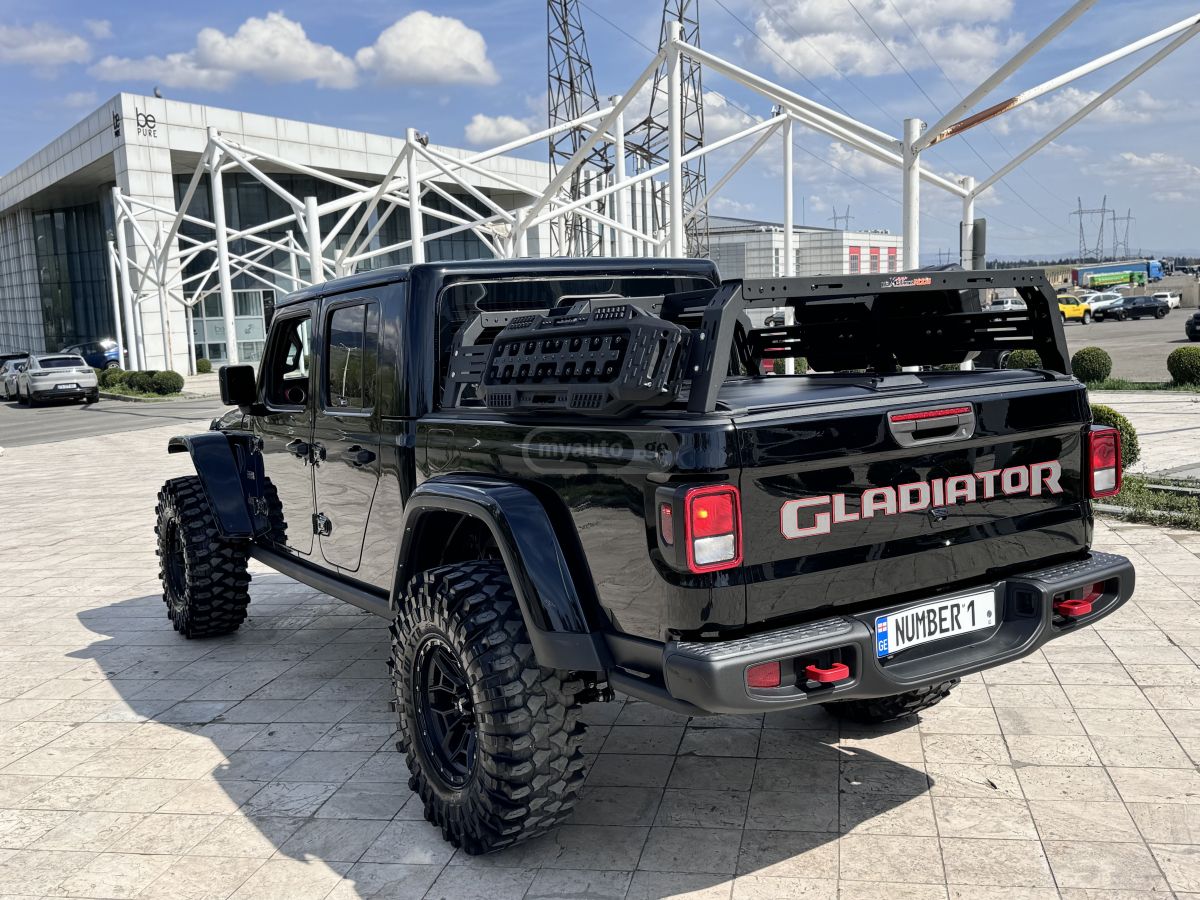 Jeep Gladiator - фото 13