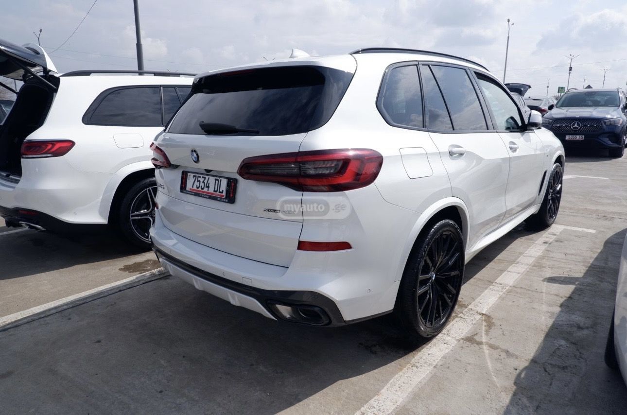 BMW X5 - фото 4