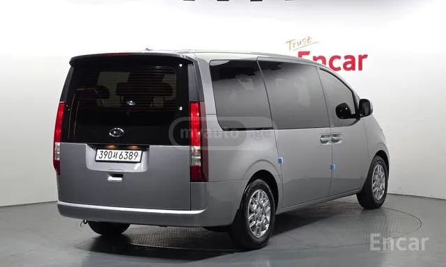 Hyundai Staria - фото 2