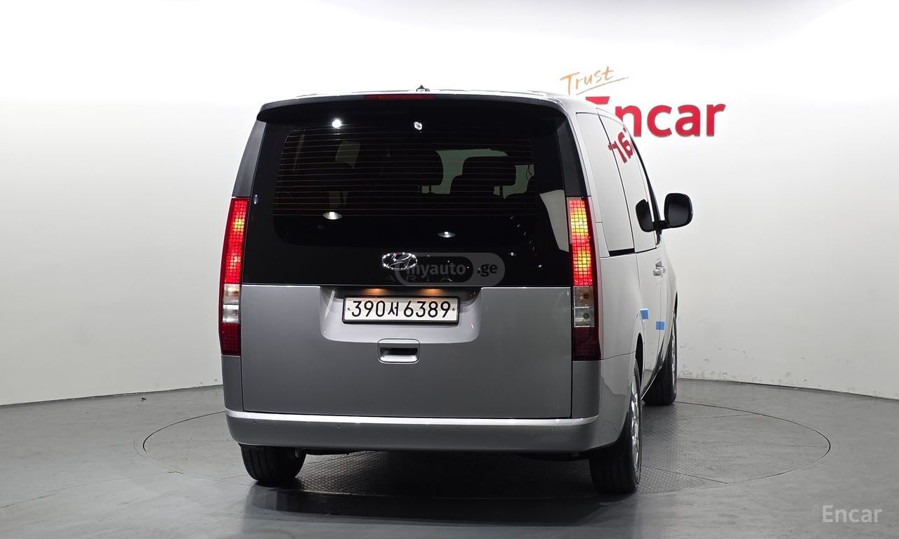 Hyundai Staria - фото 4