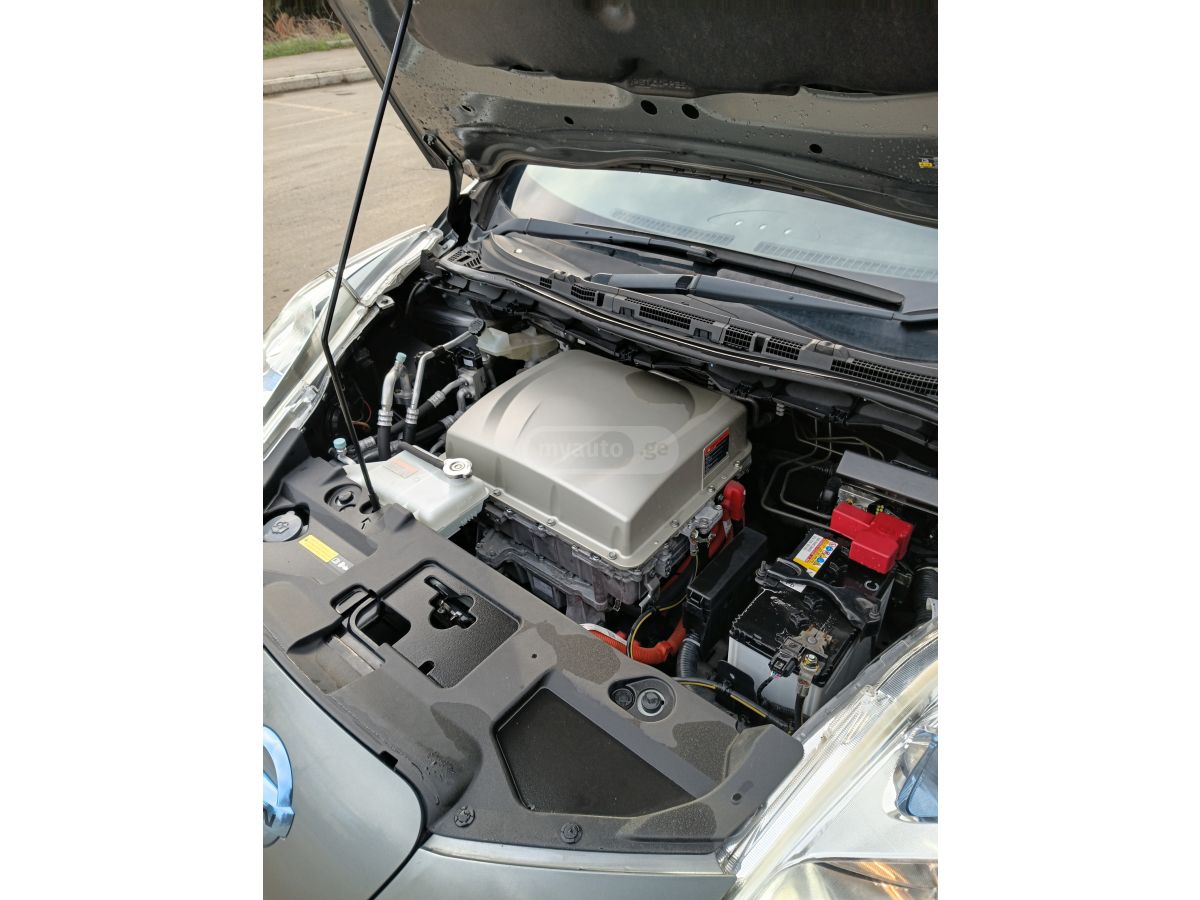 Nissan Leaf - фото 10