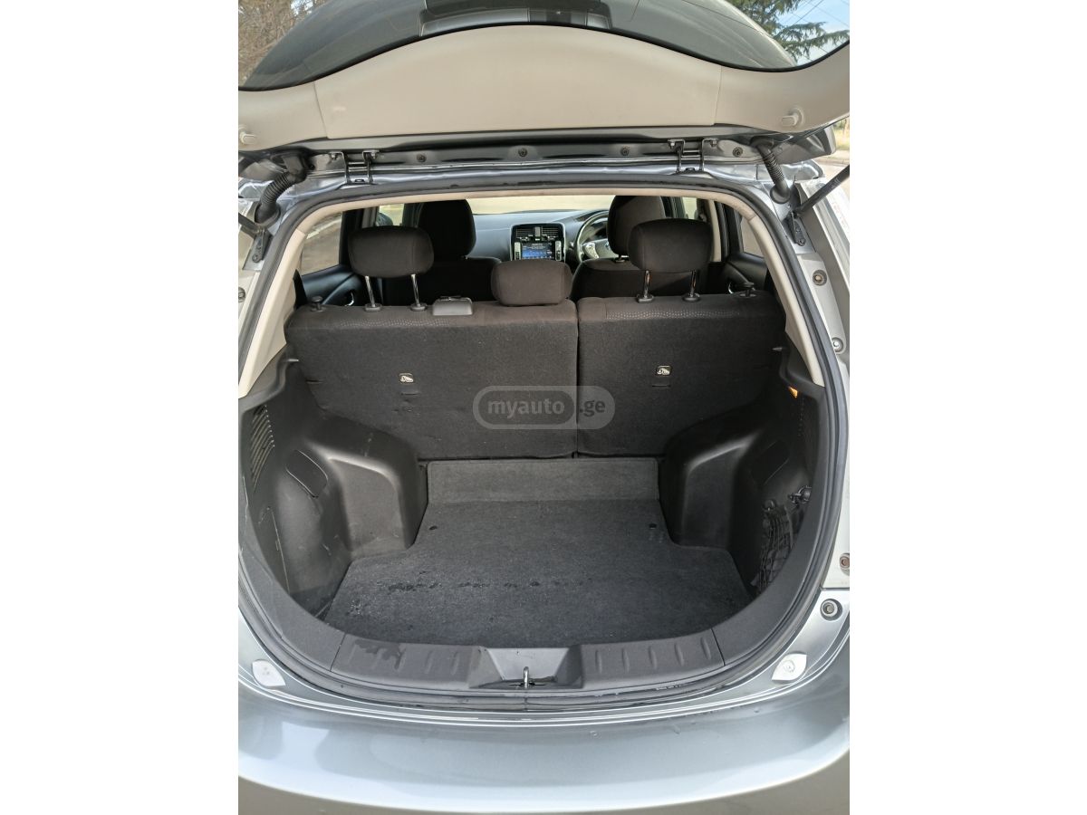 Nissan Leaf - фото 11