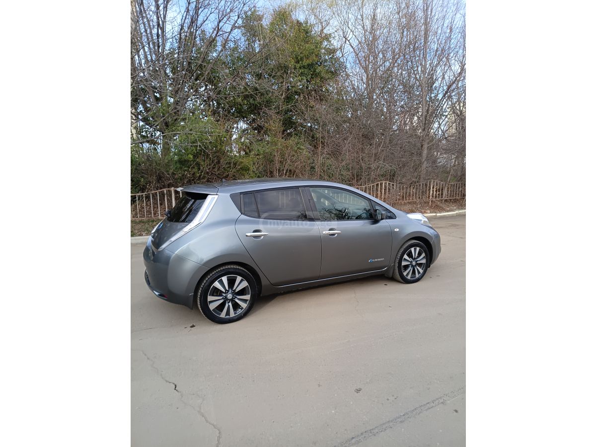 Nissan Leaf - фото 2