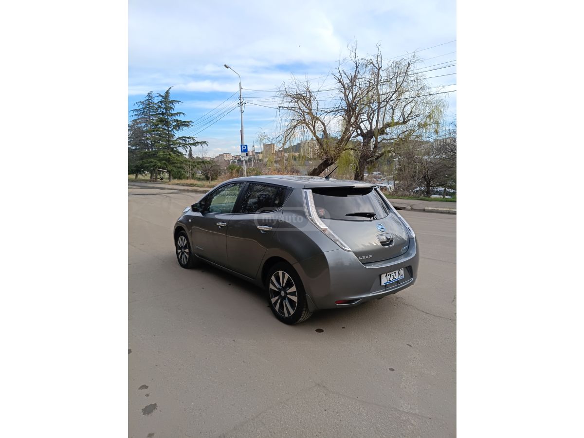 Nissan Leaf - фото 6
