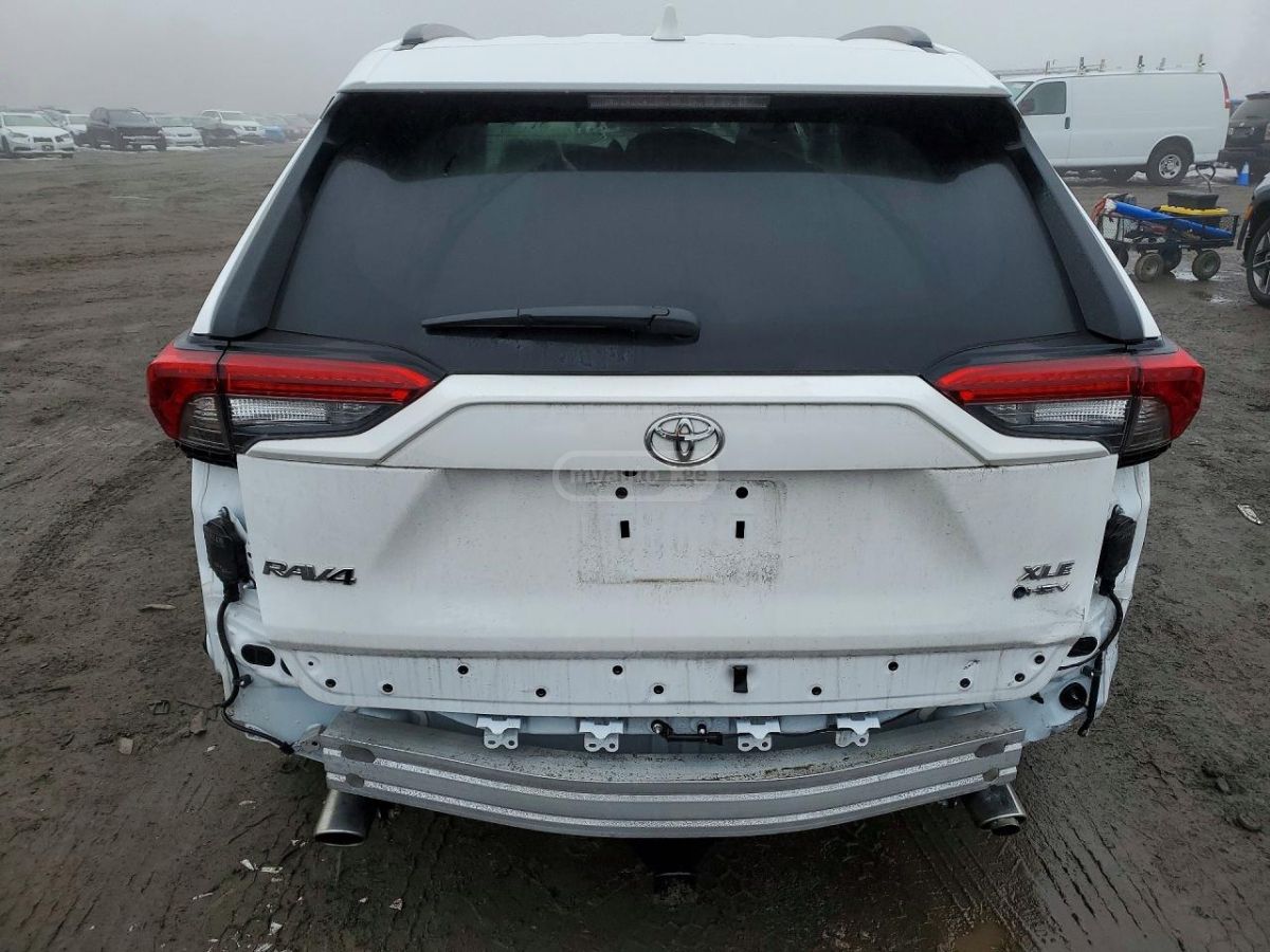 Toyota XLE — миниатюра 6