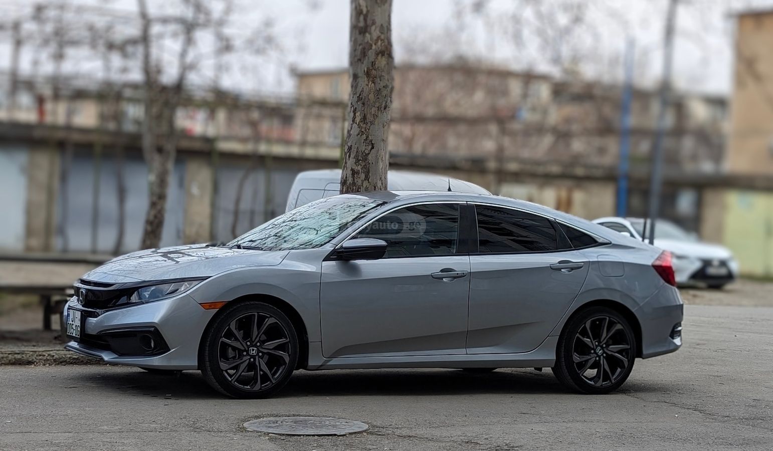 Honda Civic - фото 1