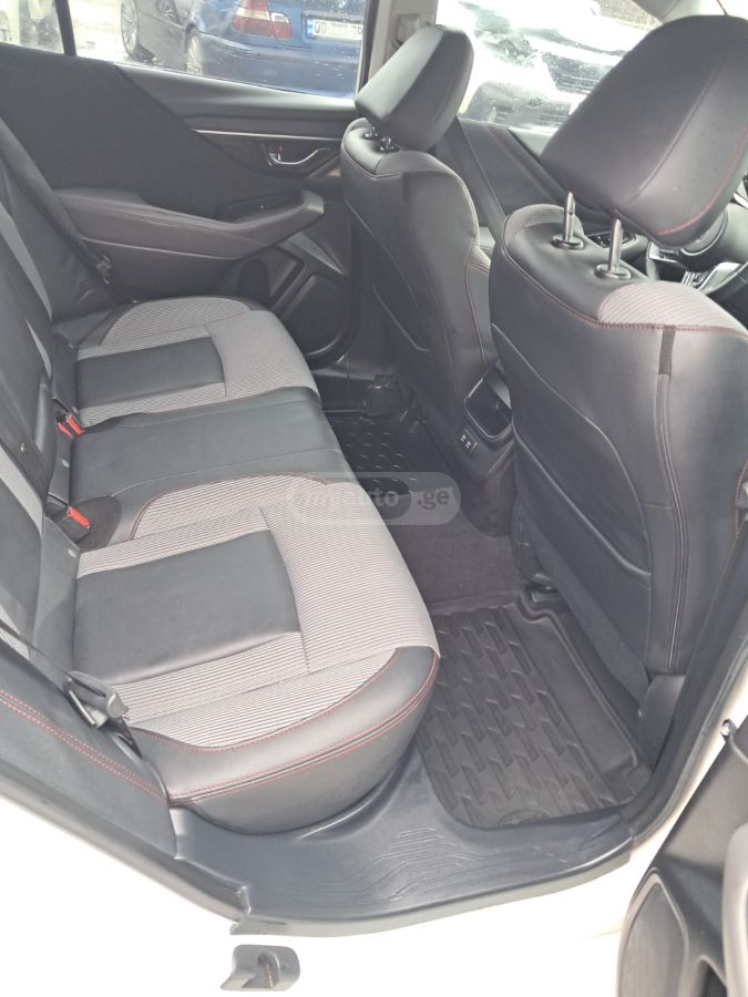 Subaru Legacy - фото 6