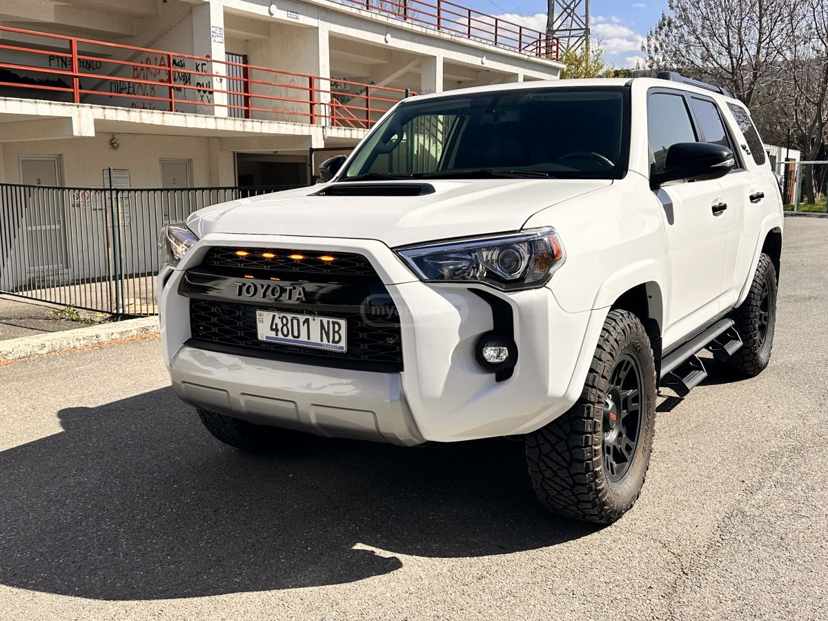 Toyota 4 Runner - фото 1