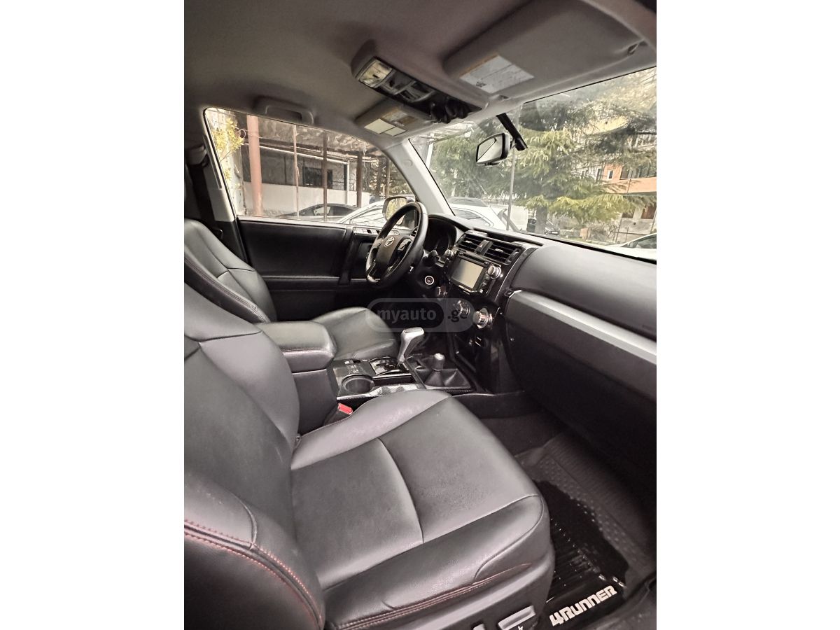 Toyota 4 Runner - фото 10