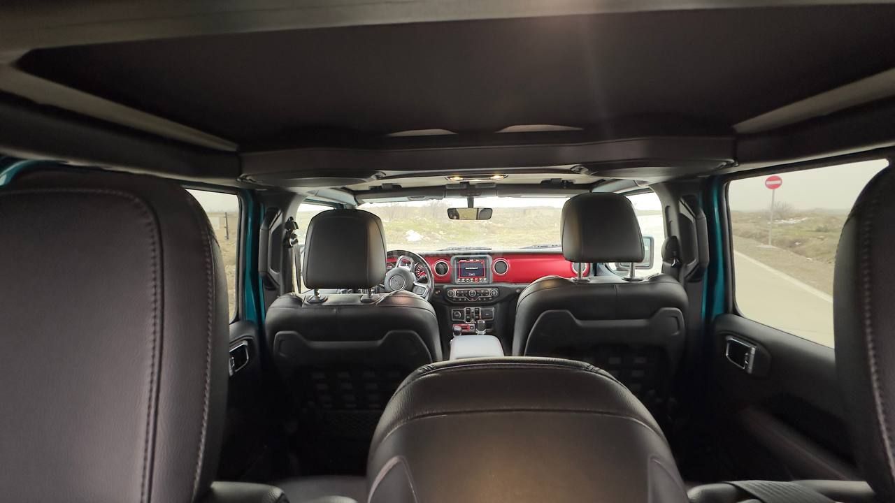 Jeep Wrangler - фото 11