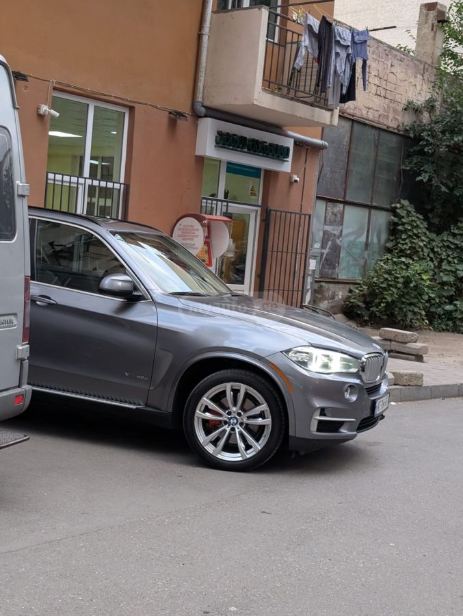 BMW X5 - фото 12