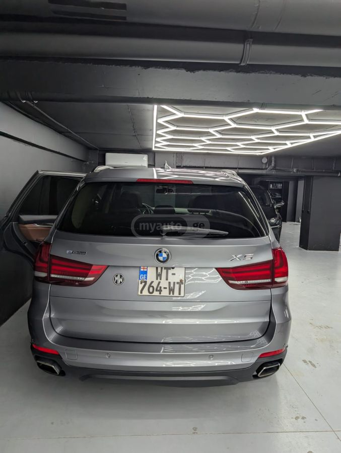 BMW X5 - фото 7