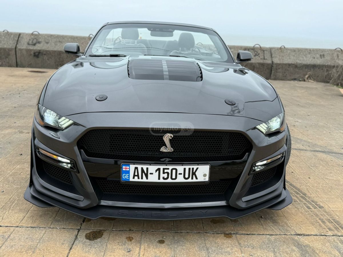 Ford Mustang - фото 1