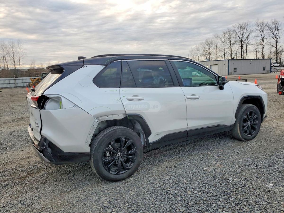 Toyota XSE HYBRID — миниатюра 4