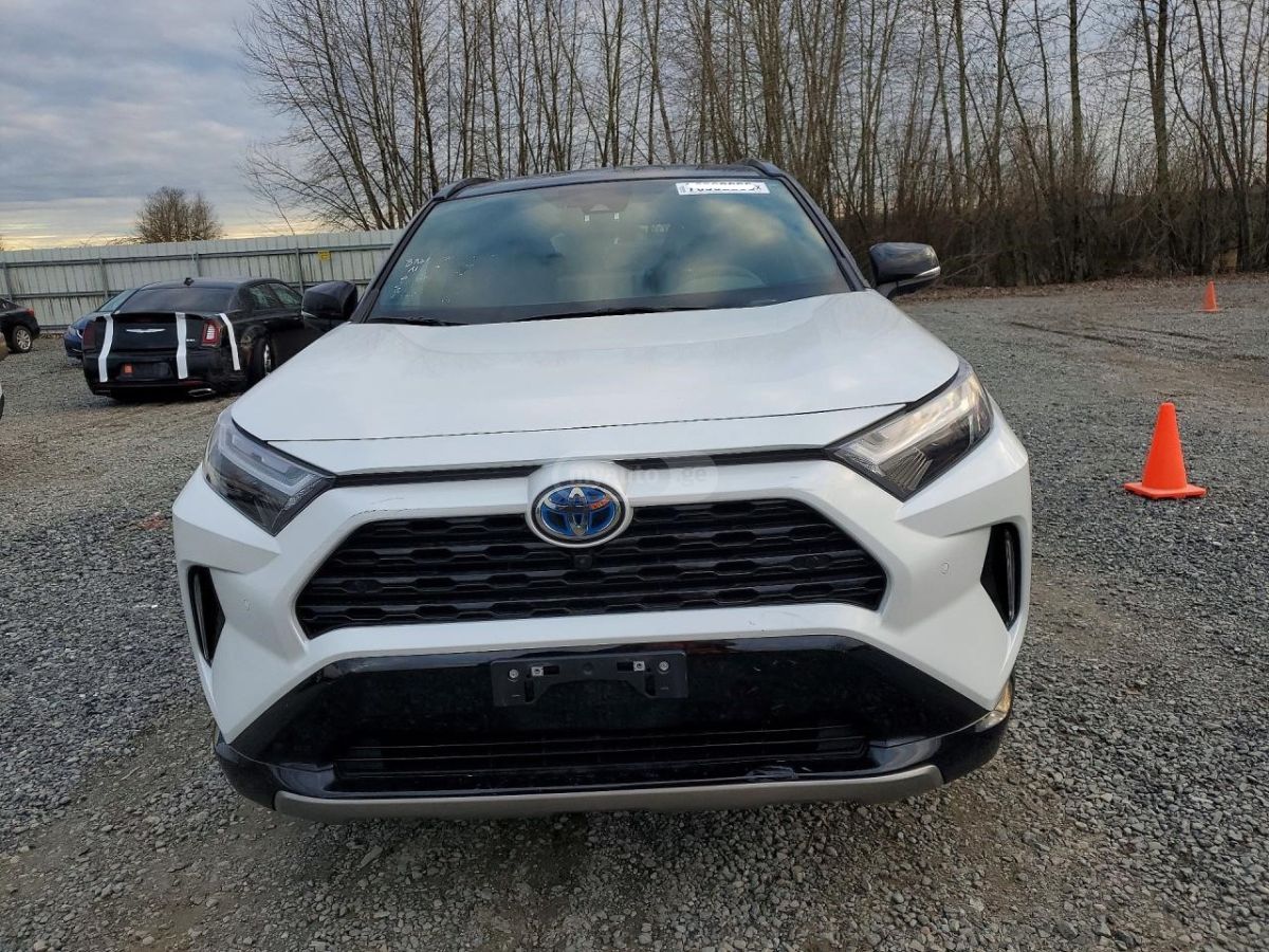 Toyota XSE HYBRID — миниатюра 6