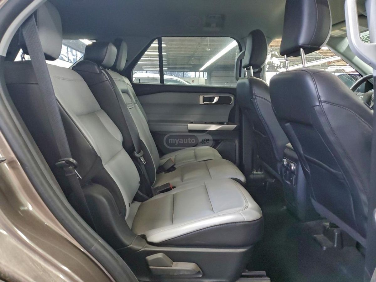 Ford Limited 4dr 4x4 Automatic — миниатюра 5