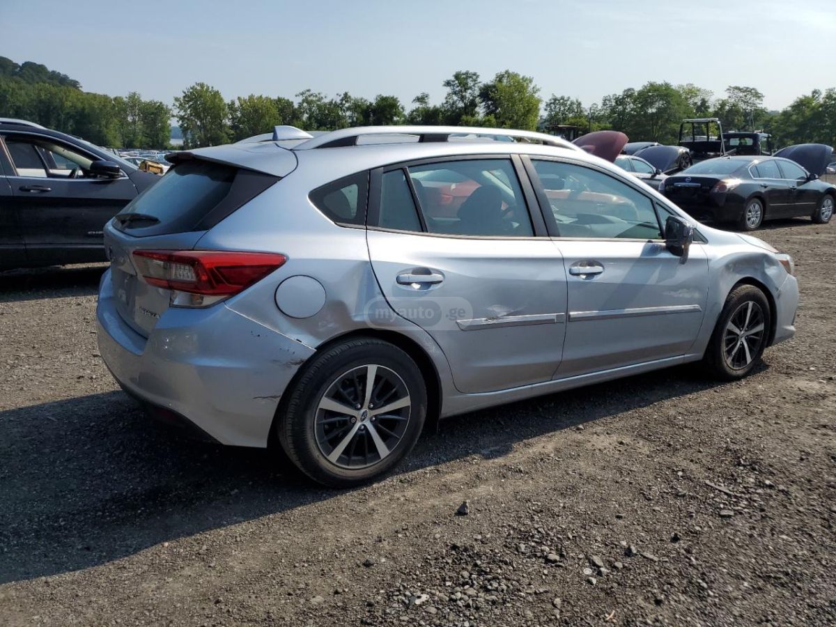 Subaru Impreza - фото 3