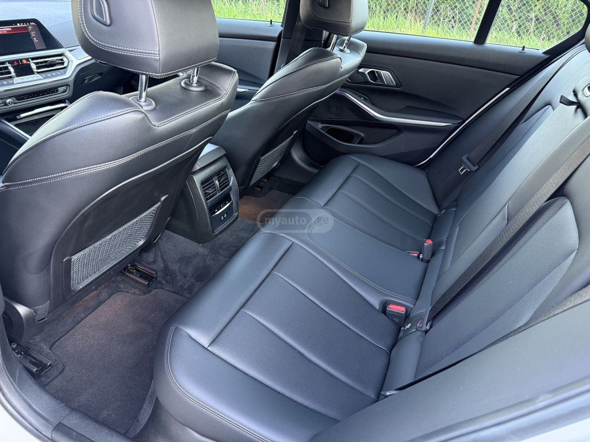 BMW 330 - фото 11