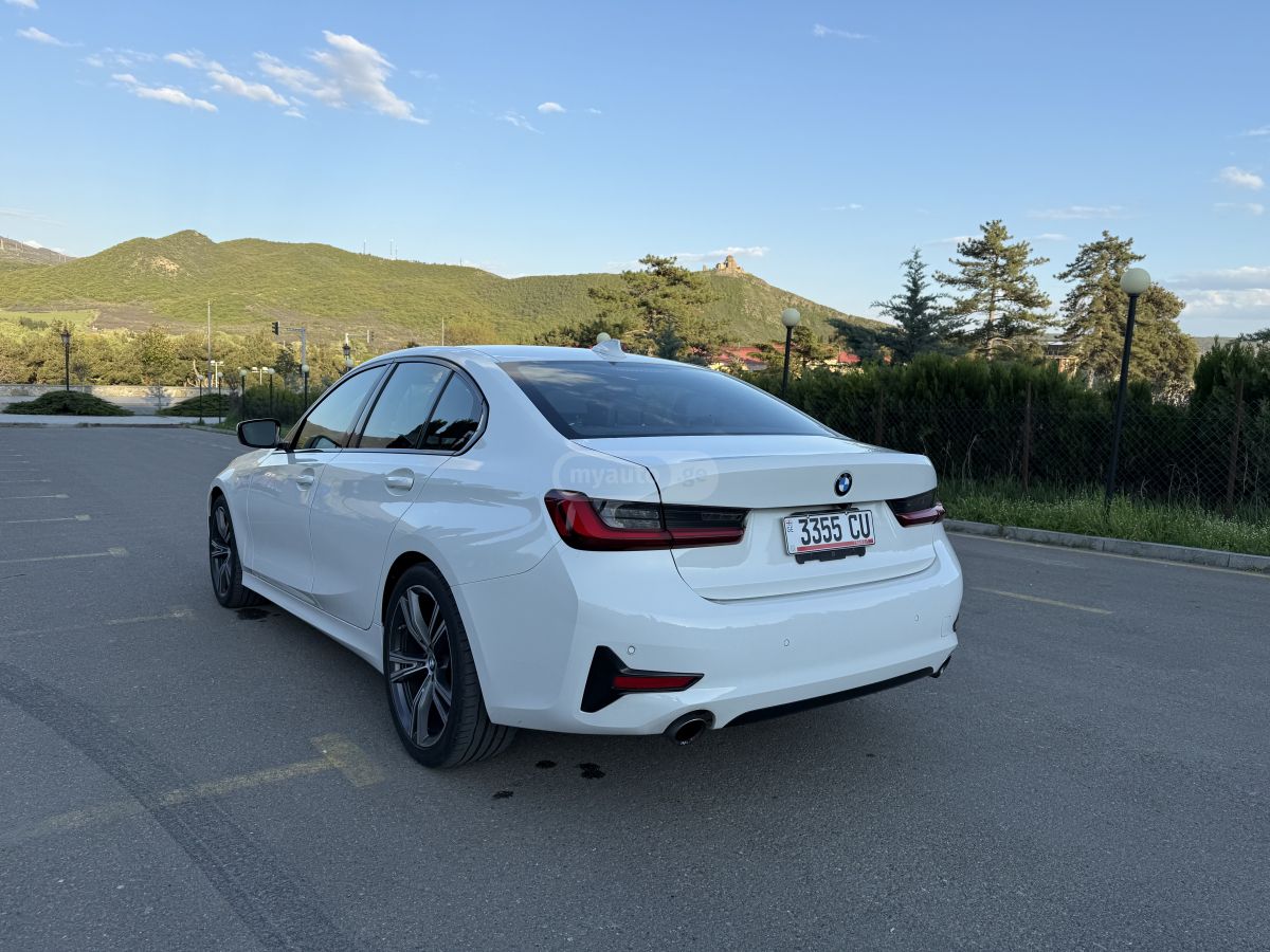 BMW 330 - фото 4