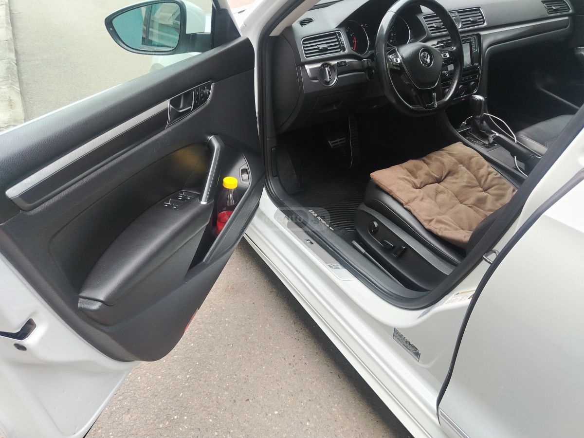 Volkswagen Passat - фото 11