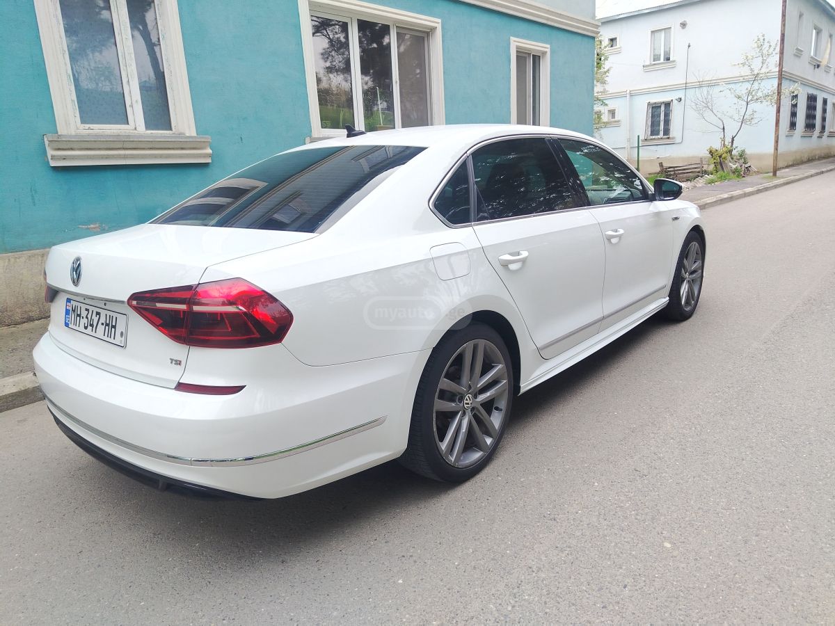 Volkswagen Passat - фото 4