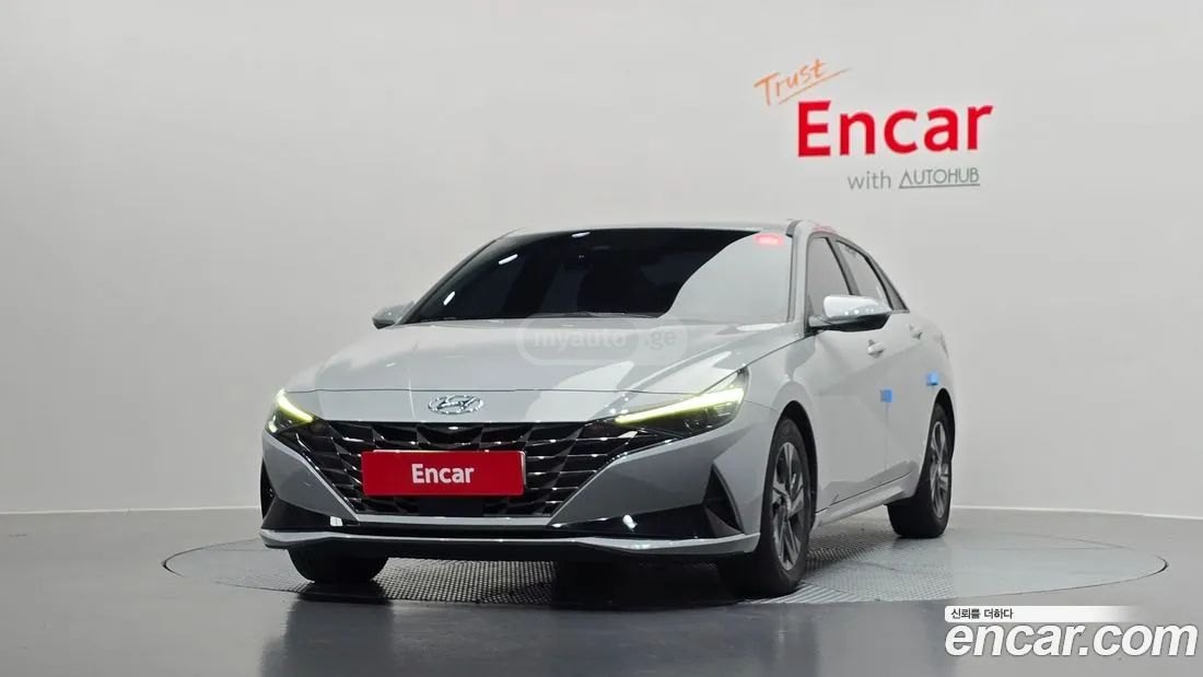 Hyundai Elantra - фото 3