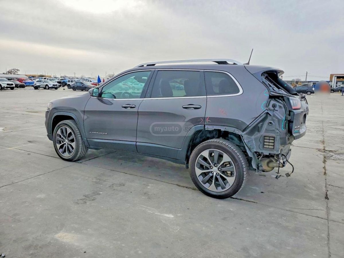 Jeep Cherokee - фото 2