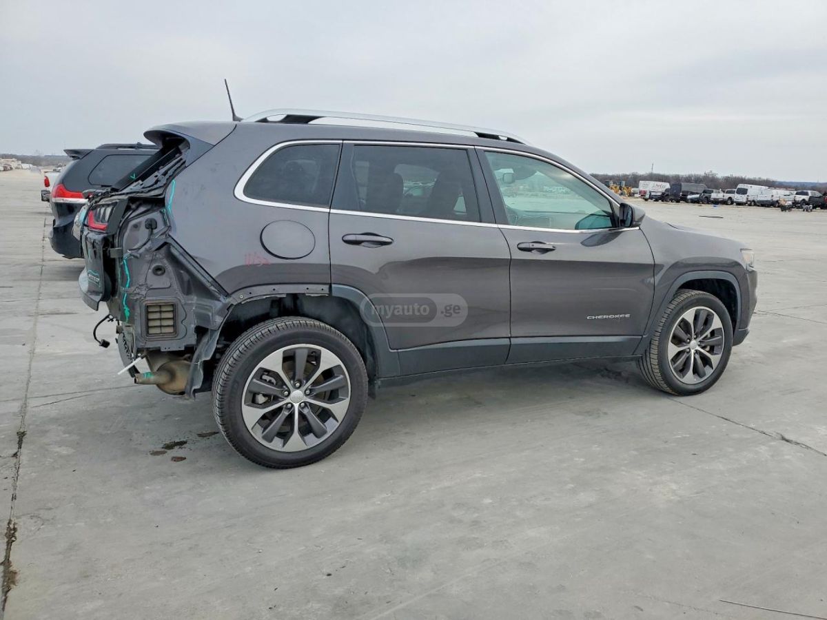 Jeep Cherokee - фото 3