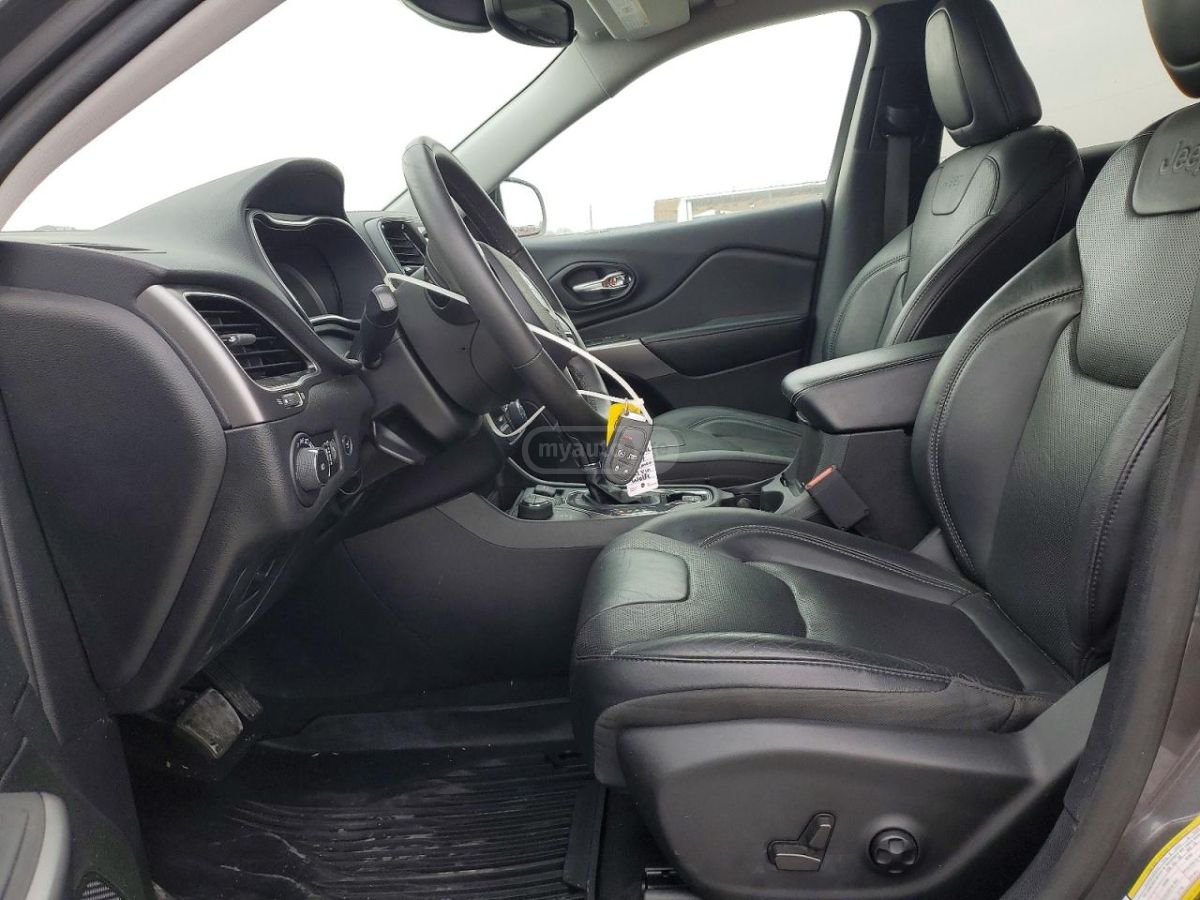 Jeep Cherokee - фото 7