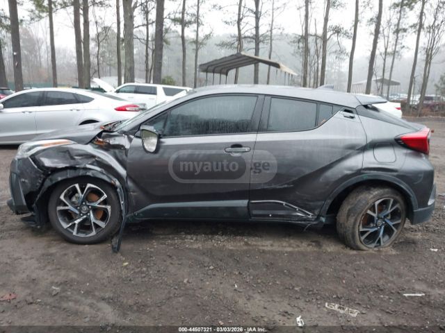 Toyota CHR - фото 6