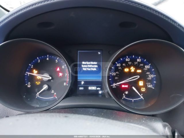 Toyota CHR - фото 7