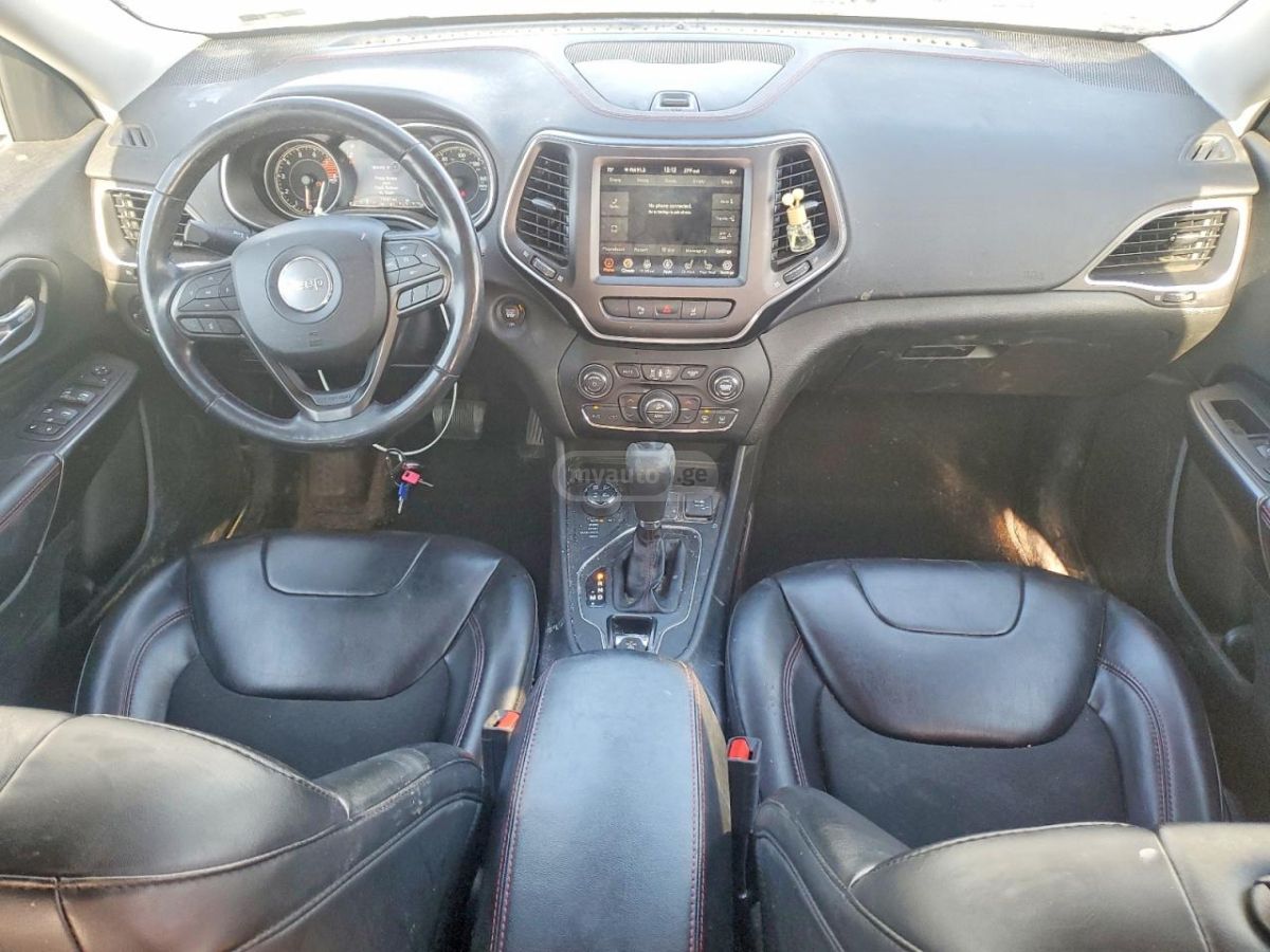 Jeep Cherokee - фото 8